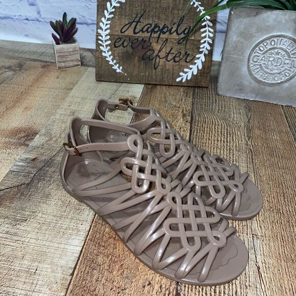 DVF
Diane von Furstenberg
Taupe Jelly Jaya Love Knot Sandals Flats - Picture 11 of 11